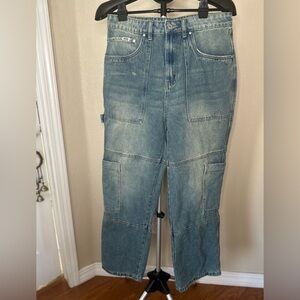 The RAGGED PRIEST cargo jeans sz 32